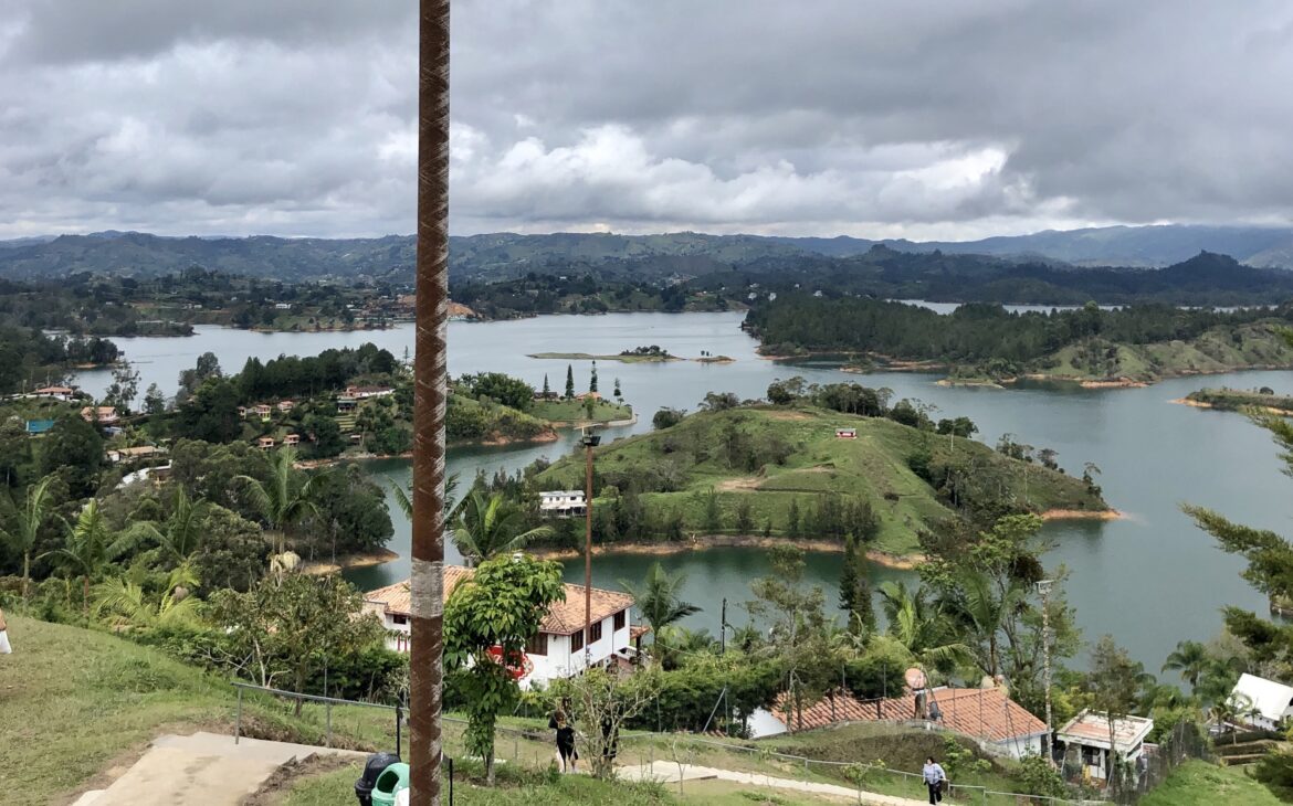 How to visit Guatapé, Colombia by bus (2023 Guide)